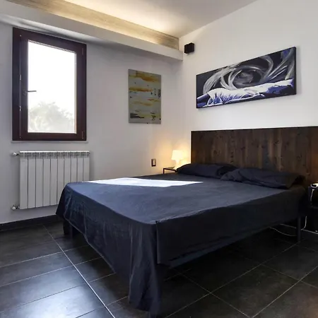In With Private Swimming Pool, Be Inside Or Outside * Mascali