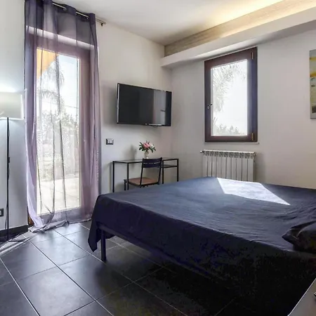 In With Private Swimming Pool, Be Inside Or Outside * Mascali